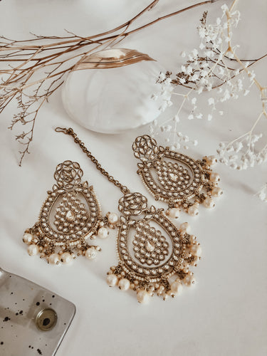 Nagma - Gold Earrings & Tikka Set - TANTRUMTHELABEL